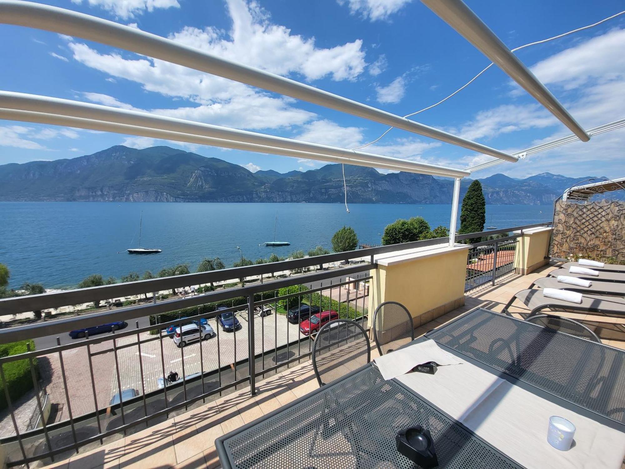 Penthouse Casa Alkea Masse Lake View Brenzone sul Garda Eksteriør bilde